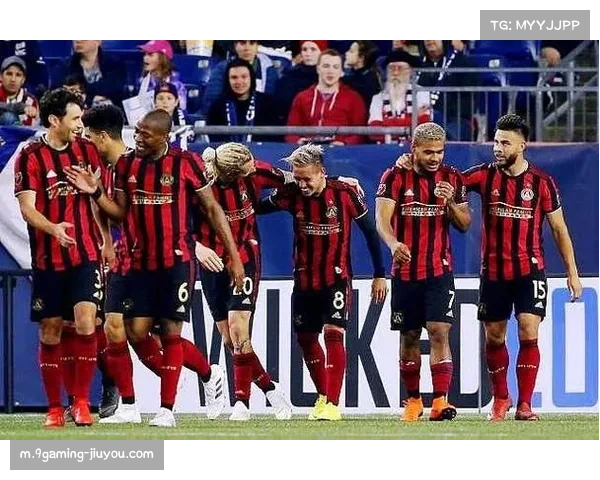 巴黎控球美学对阵亚特兰大防反 边路对决成比赛胜负手